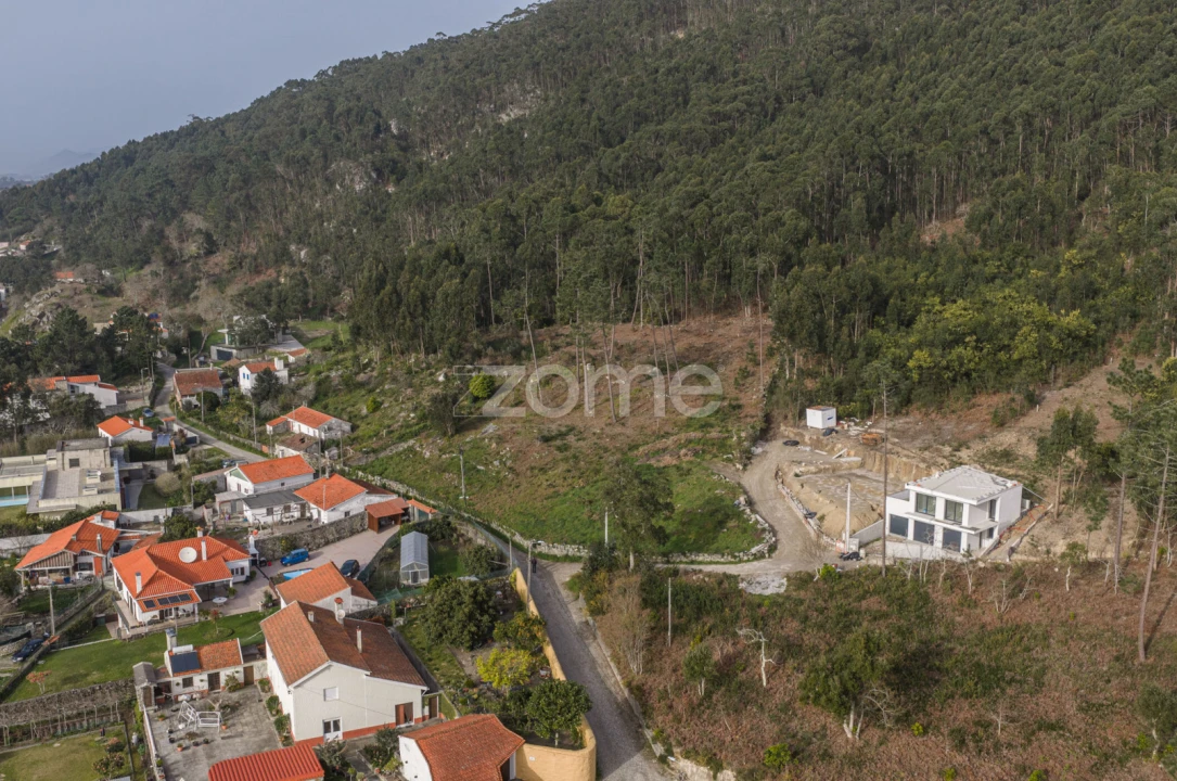Terreno para Venda em Carreço Foto 10