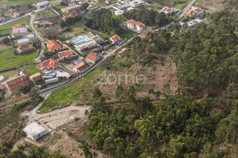 Terreno para Venda em Carreço Foto 5