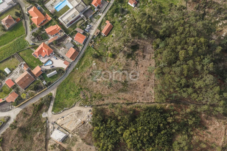 Terreno para Venda em Carreço Foto 3