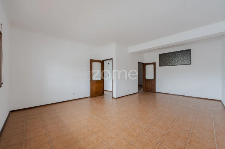 Apartamento T3 para Arrendamento em Selho (São Jorge) Foto 4
