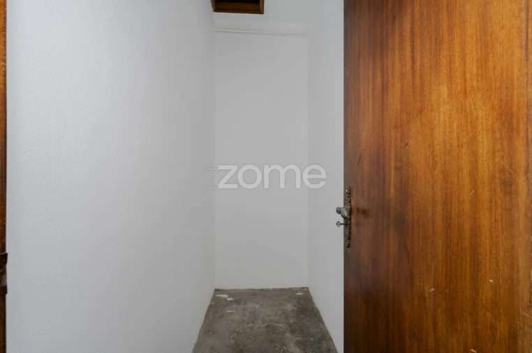 Apartamento T3 para Arrendamento em Selho (São Jorge) Foto 13