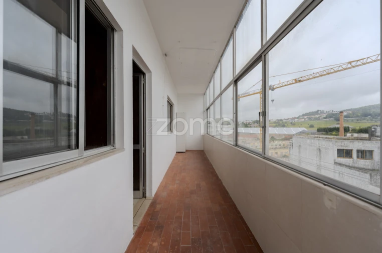 Apartamento T3 para Arrendamento em Selho (São Jorge) Foto 11