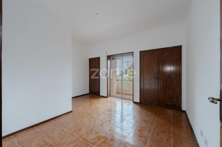 Apartamento T3 para Arrendamento em Selho (São Jorge) Foto 19