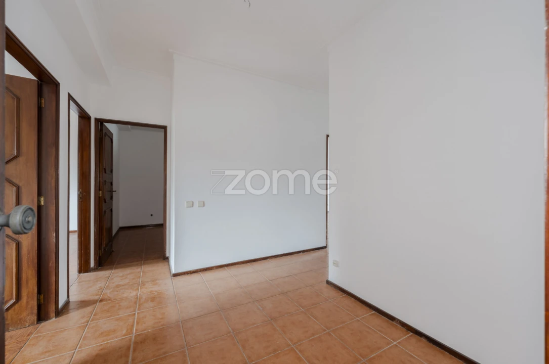Apartamento T3 para Arrendamento em Selho (São Jorge) Foto 3
