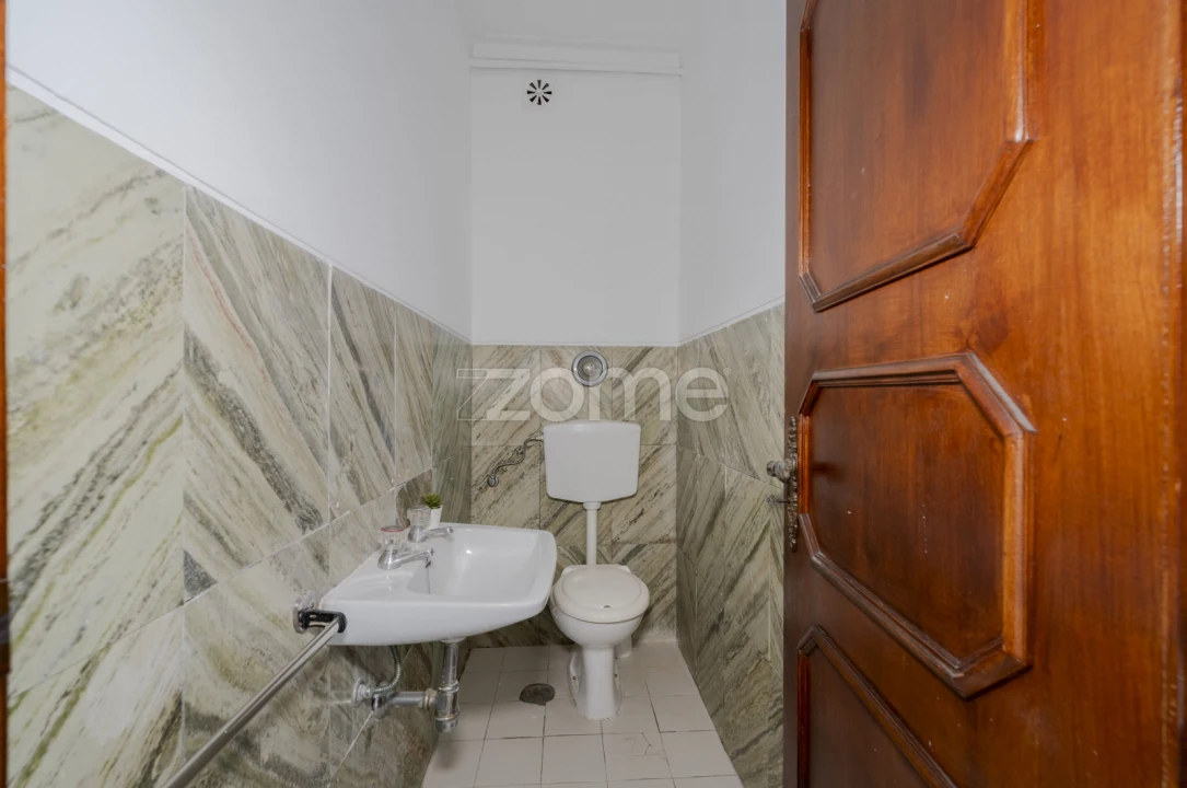 Apartamento T3 para Arrendamento em Selho (São Jorge) Foto 20