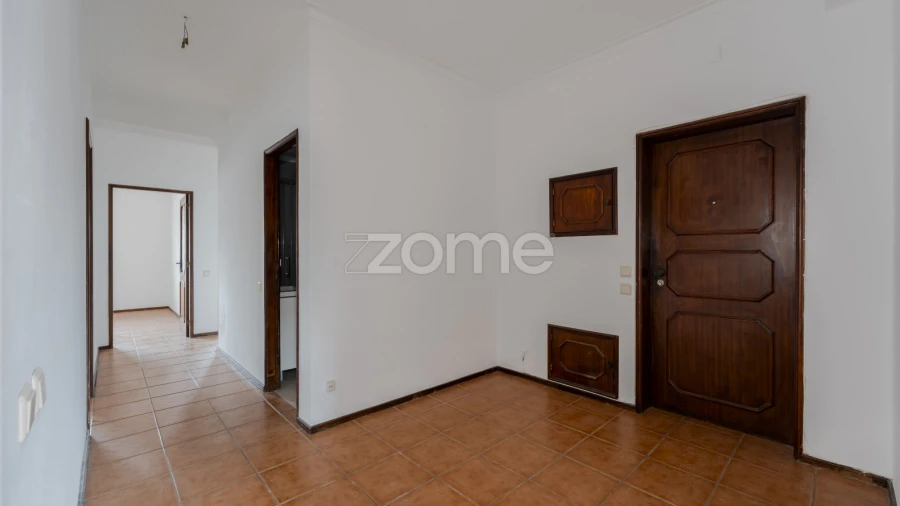 Apartamento T3 para Arrendamento em Selho (São Jorge)