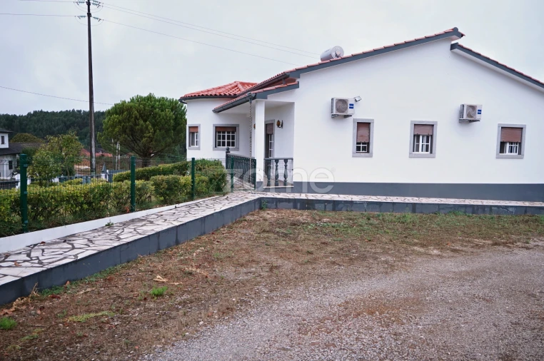 Moradia T4 para Venda em Pedrogão Grande Foto 16