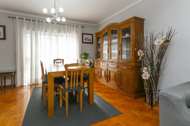 Apartamento T2 para Venda em Fânzeres e São Pedro da Cova Foto 14