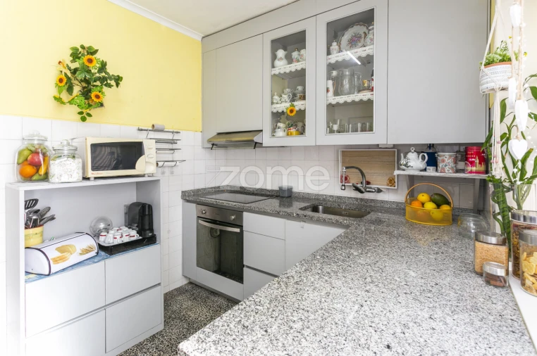 Apartamento T2 para Venda em Fânzeres e São Pedro da Cova Foto 17