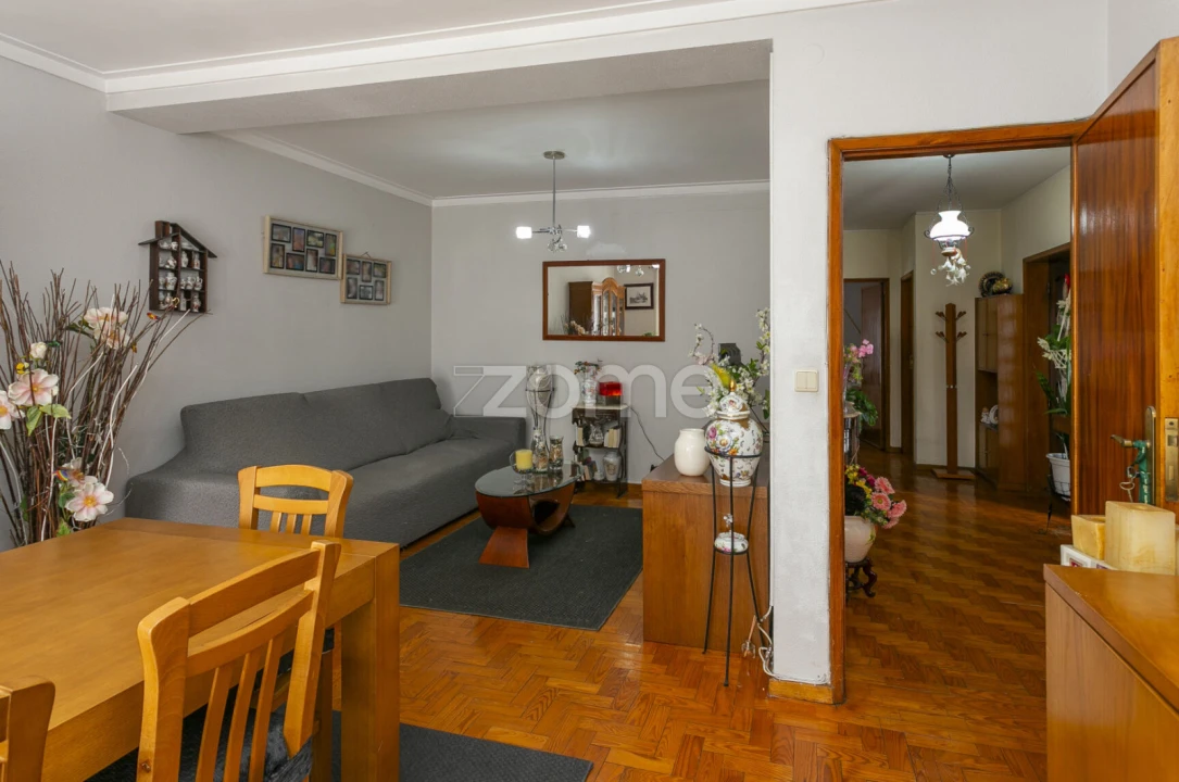 Apartamento T2 para Venda em Fânzeres e São Pedro da Cova Foto 13