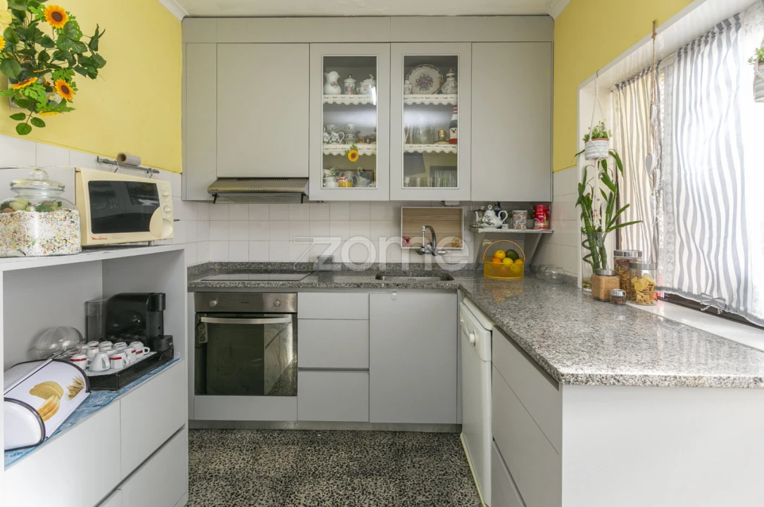 Apartamento T2 para Venda em Fânzeres e São Pedro da Cova Foto 16