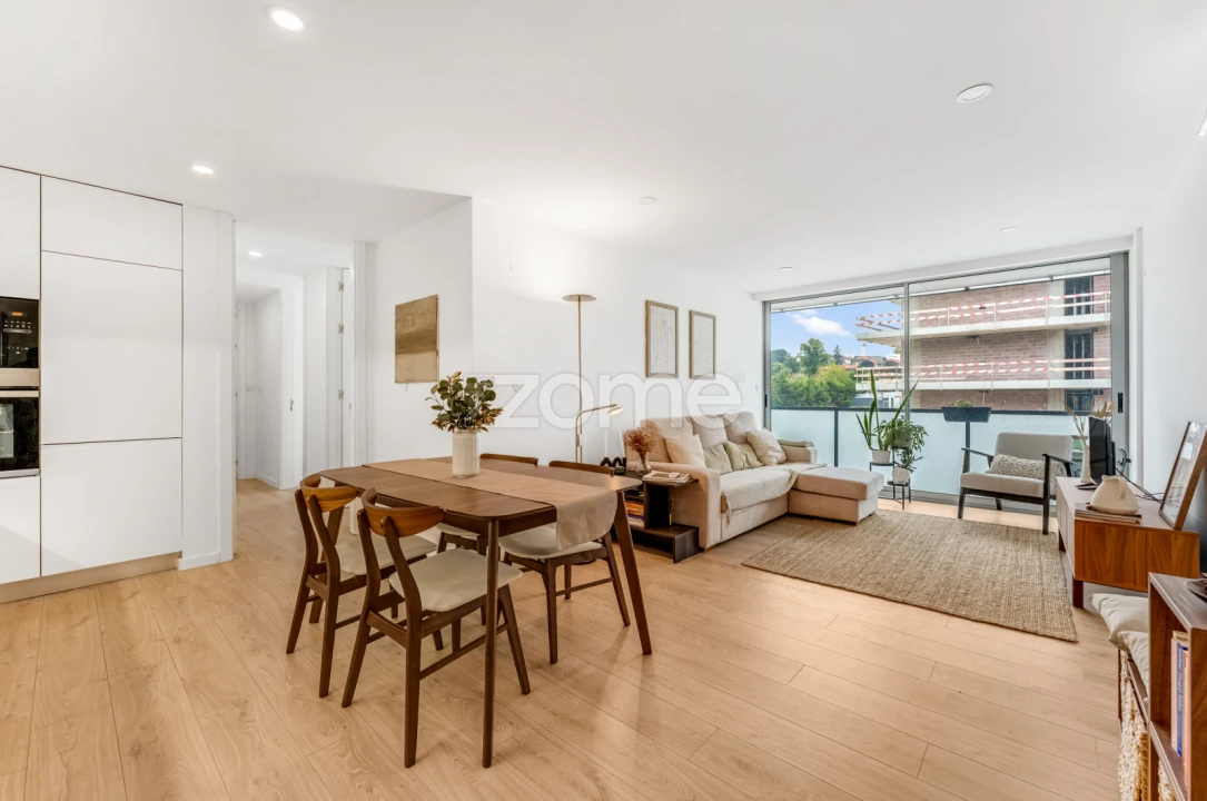 Apartamento T3 para Venda em Oliveira do Douro Foto 4