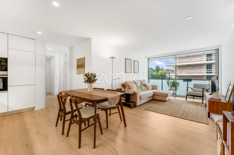 Apartamento T3 para Venda em Oliveira do Douro Foto 4