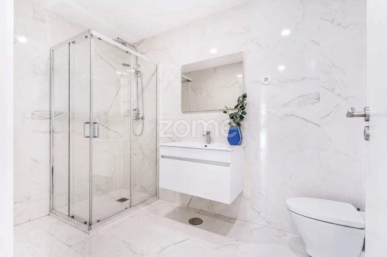 Apartamento T3 para Venda em Oliveira do Douro Foto 14