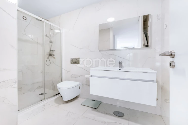 Apartamento T3 para Venda em Oliveira do Douro Foto 19