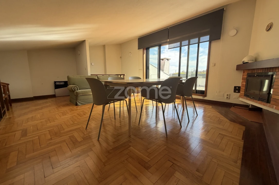 Apartamento T3 para Arrendamento em Cidade da Maia Foto 6