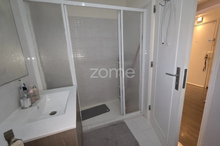 Apartamento T2 para Arrendamento em Odivelas Foto 18