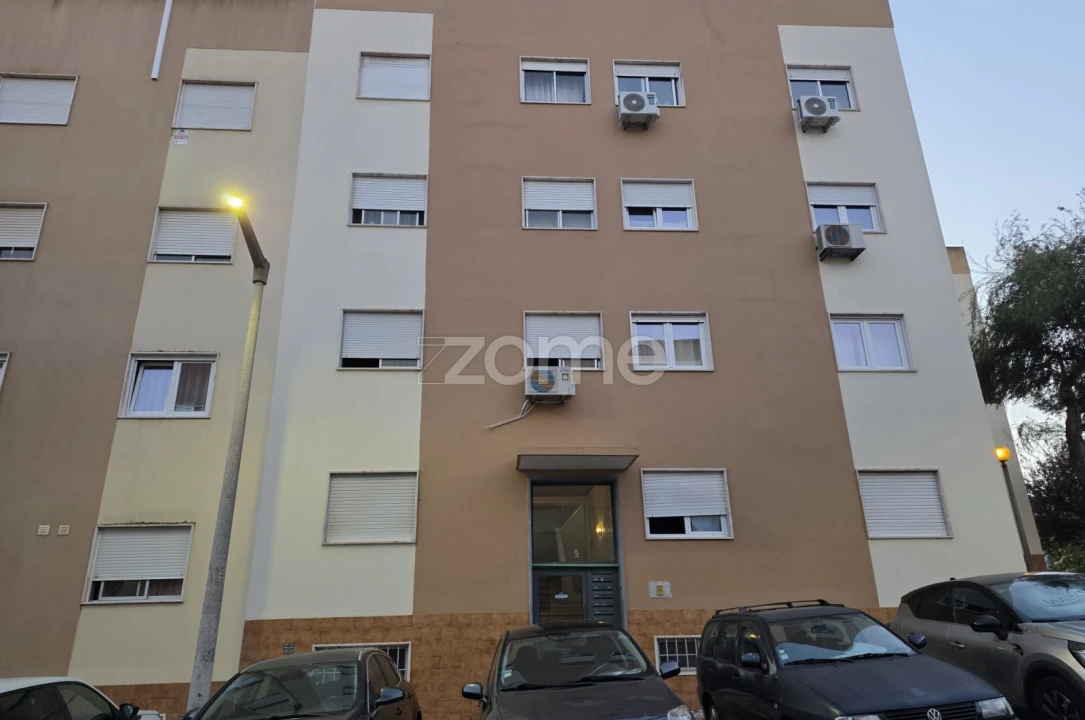 Apartamento T2 para Arrendamento em Odivelas Foto 1
