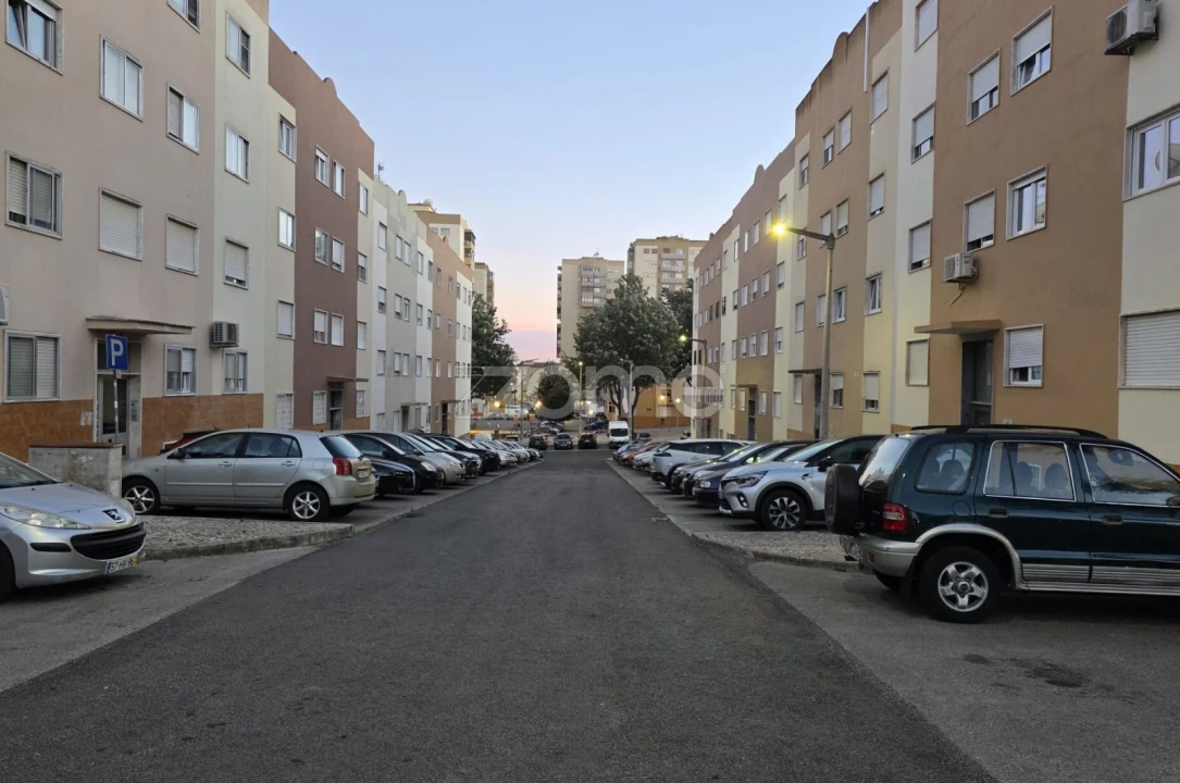 Apartamento T2 para Arrendamento em Odivelas Foto 14