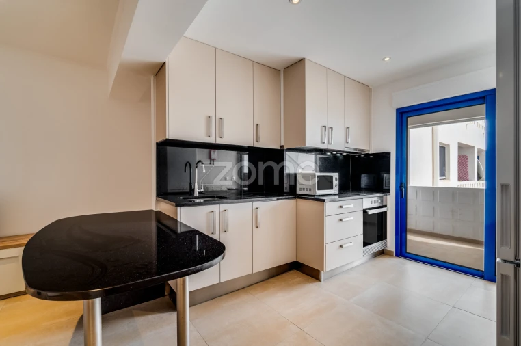 Apartamento T1 para Venda em Portimão Foto 5