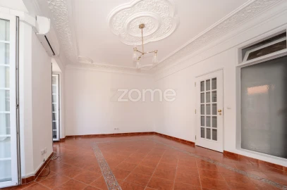 Apartamento T2 para Arrendamento em Misericórdia