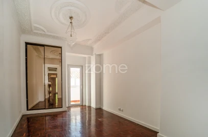 Apartamento T2 para Arrendamento em Misericórdia