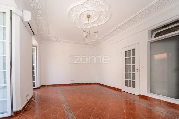 Apartamento T2 para Arrendamento em Misericórdia Foto 4