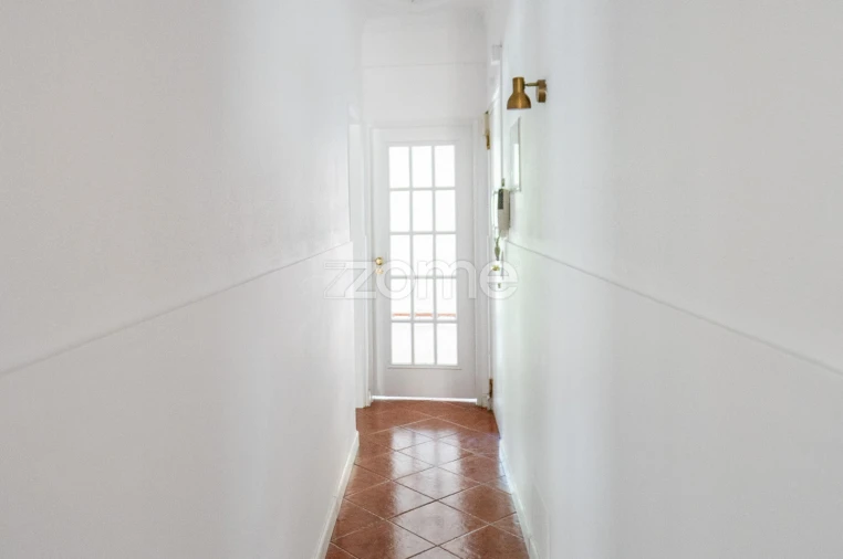 Apartamento T2 para Arrendamento em Misericórdia Foto 12