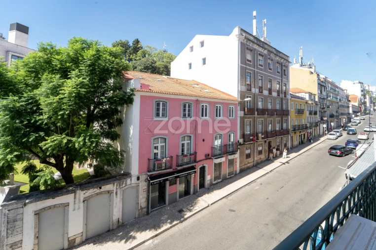 Apartamento T2 para Arrendamento em Misericórdia Foto 22