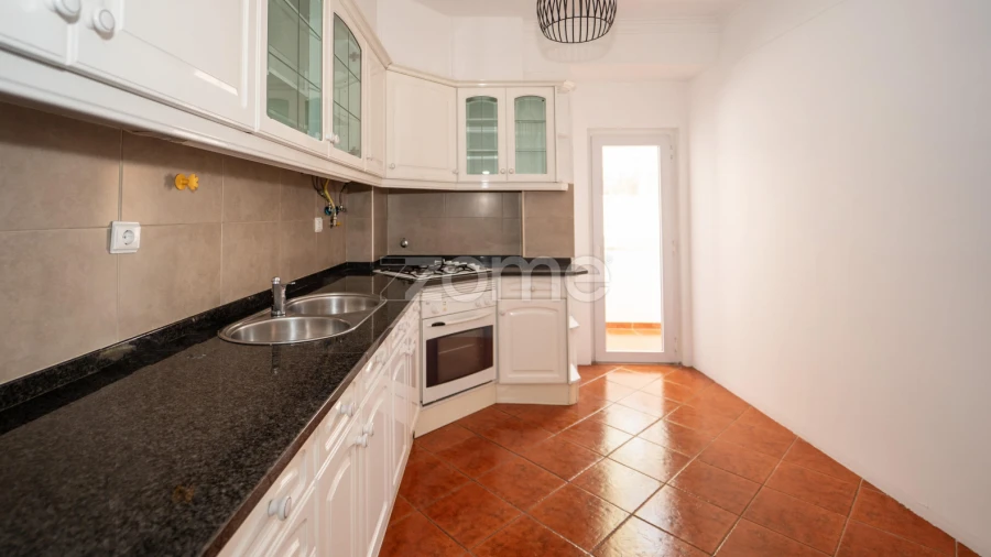 Apartamento T2 para Arrendamento em Misericórdia
