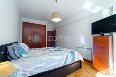 Apartamento T2 para Venda em Carnaxide e Queijas