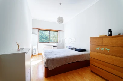 Apartamento T2 para Venda em Carnaxide e Queijas