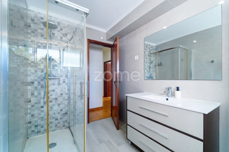 Apartamento T2 para Venda em Carnaxide e Queijas Foto 16