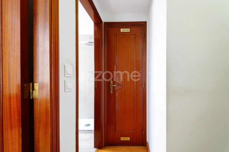 Apartamento T2 para Venda em Carnaxide e Queijas Foto 20