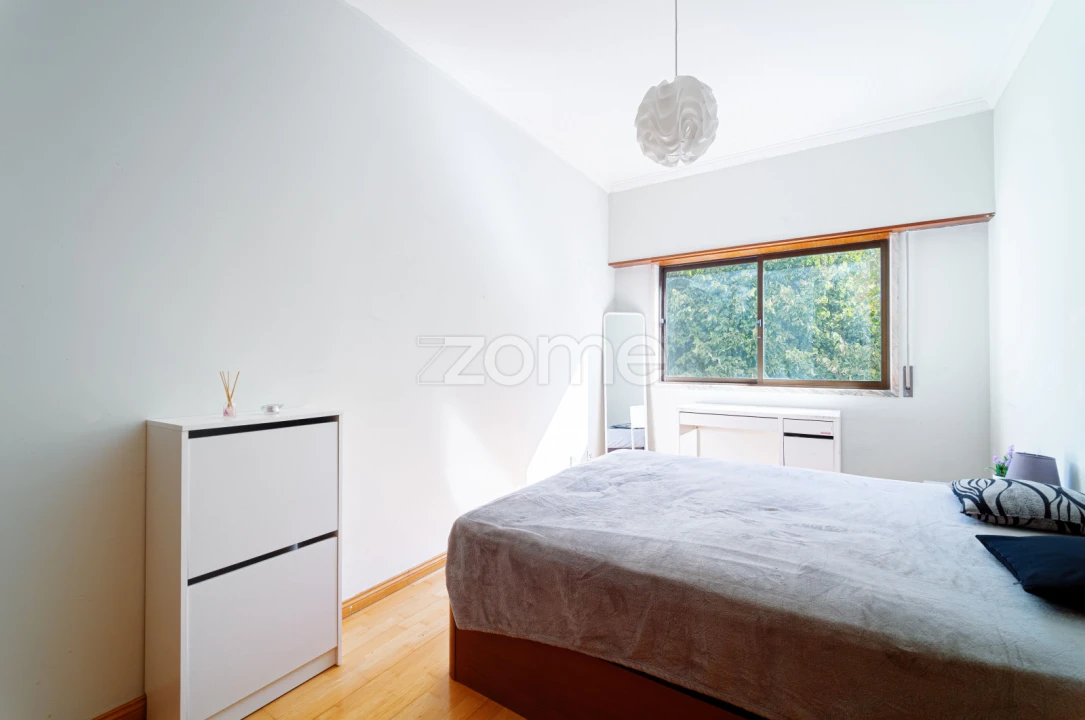 Apartamento T2 para Venda em Carnaxide e Queijas Foto 7