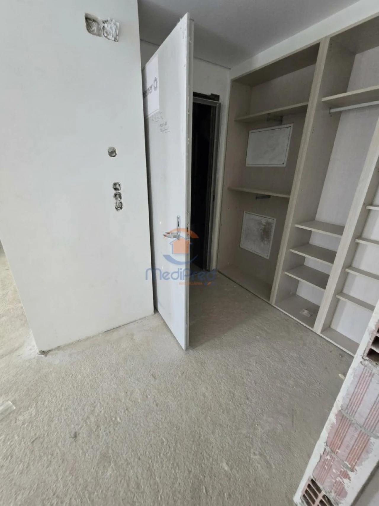 Apartamento T2 para Venda em Ramada e Caneças Foto 2