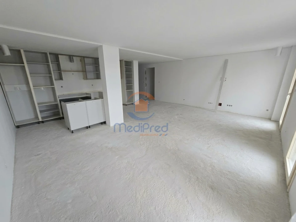 Apartamento T2 para Venda em Ramada e Caneças Foto 10