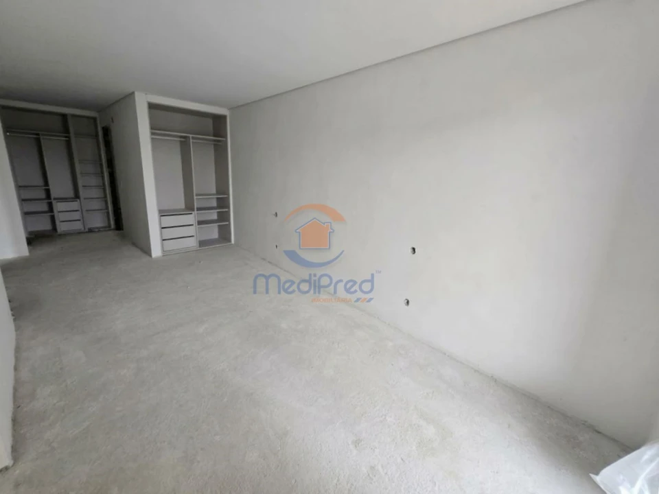 Apartamento T2 para Venda em Ramada e Caneças Foto 17