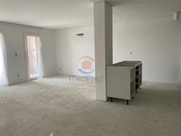 Apartamento T2 para Venda em Ramada e Caneças