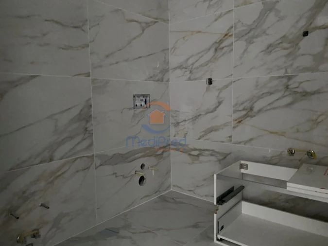 Apartamento T2 para Venda em Ramada e Caneças Foto 13