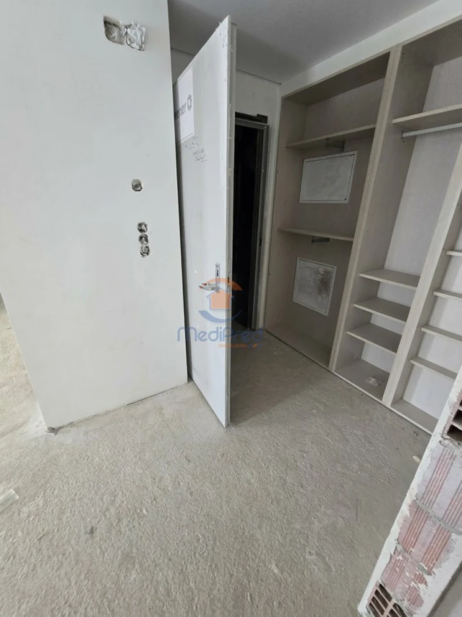 Apartamento T2 para Venda em Ramada e Caneças Foto 2