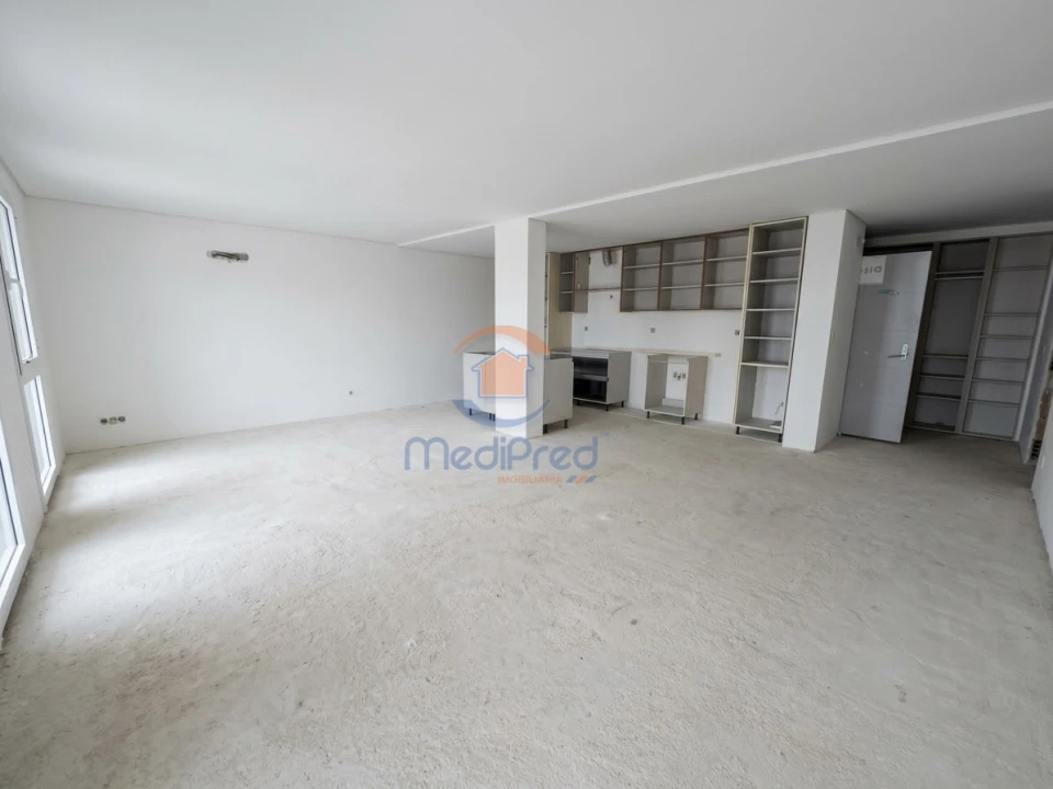 Apartamento T2 para Venda em Ramada e Caneças Foto 1