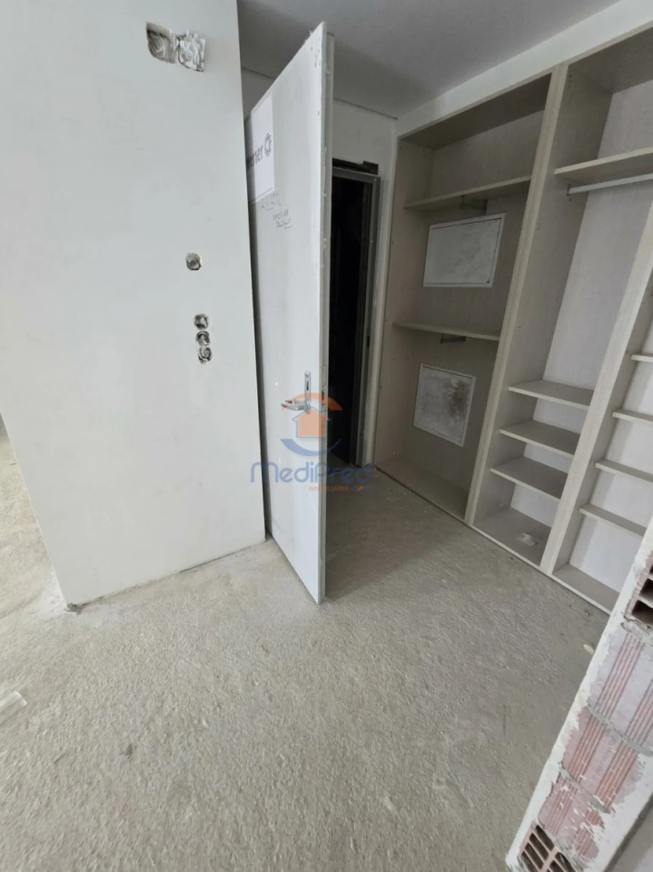 Apartamento T2 para Venda em Ramada e Caneças Foto 8