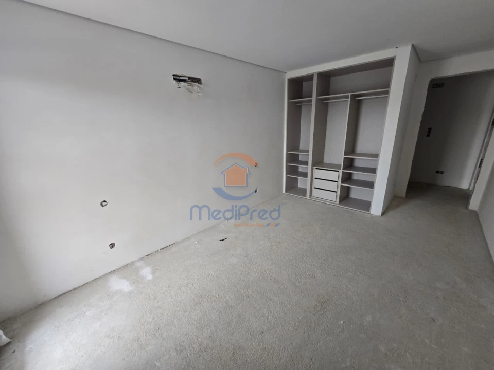 Apartamento T2 para Venda em Ramada e Caneças Foto 21