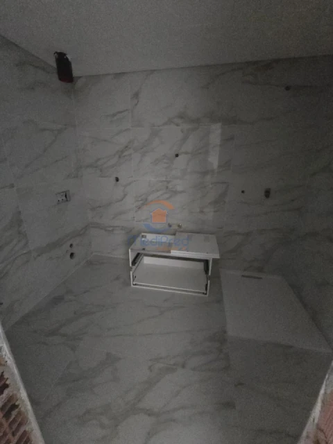 Apartamento T2 para Venda em Ramada e Caneças