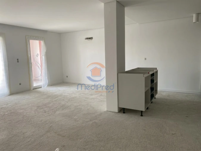 Apartamento T2 para Venda em Ramada e Caneças Foto 7
