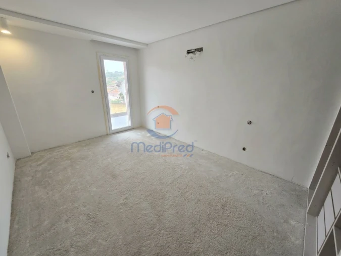 Apartamento T2 para Venda em Ramada e Caneças Foto 19