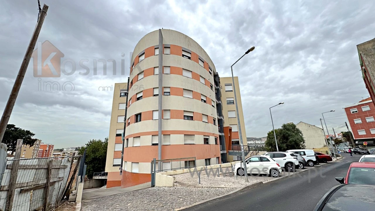 Apartamento T2 para Venda em Pontinha e Famões Foto 12