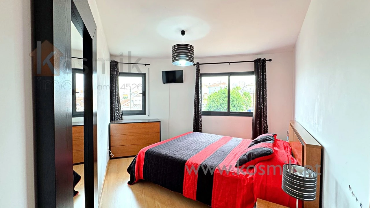 Apartamento T2 para Venda em Pontinha e Famões Foto 22