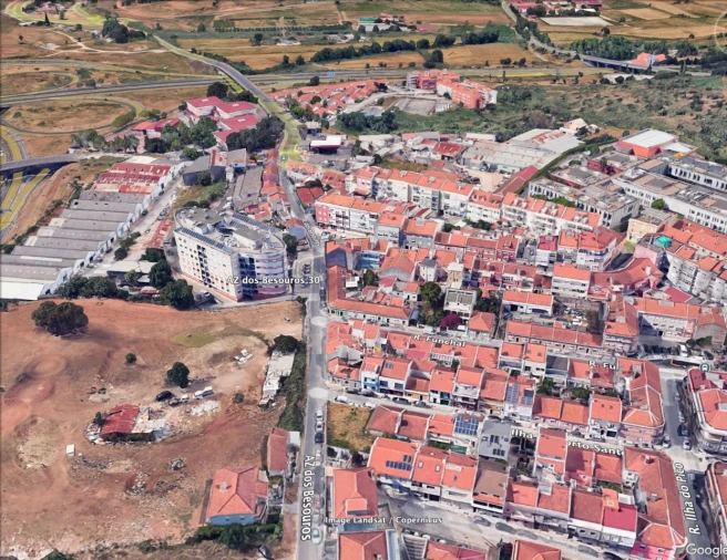 Apartamento T2 para Venda em Pontinha e Famões Foto 13